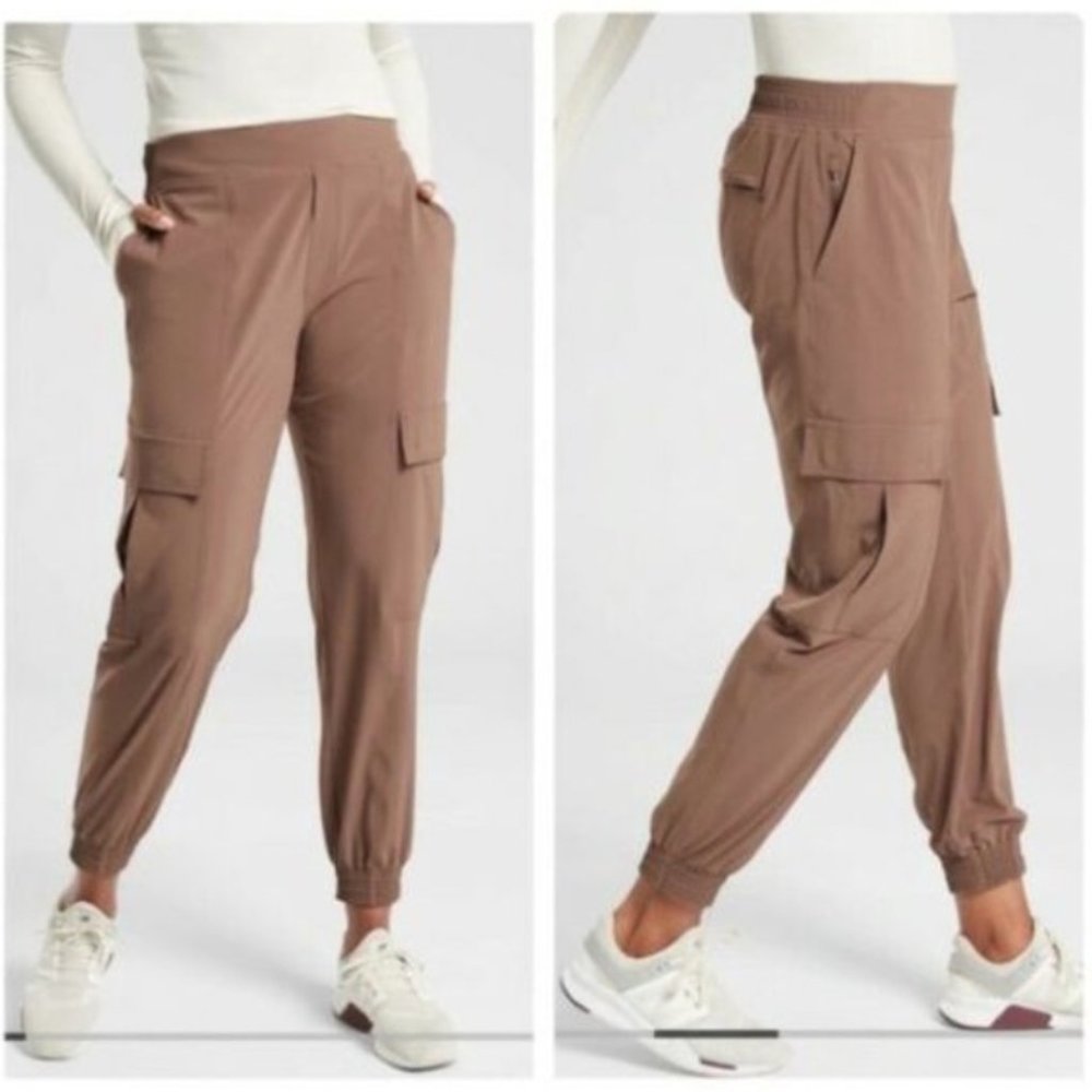 Athleta Chelsea Utility Jogger - Size 4